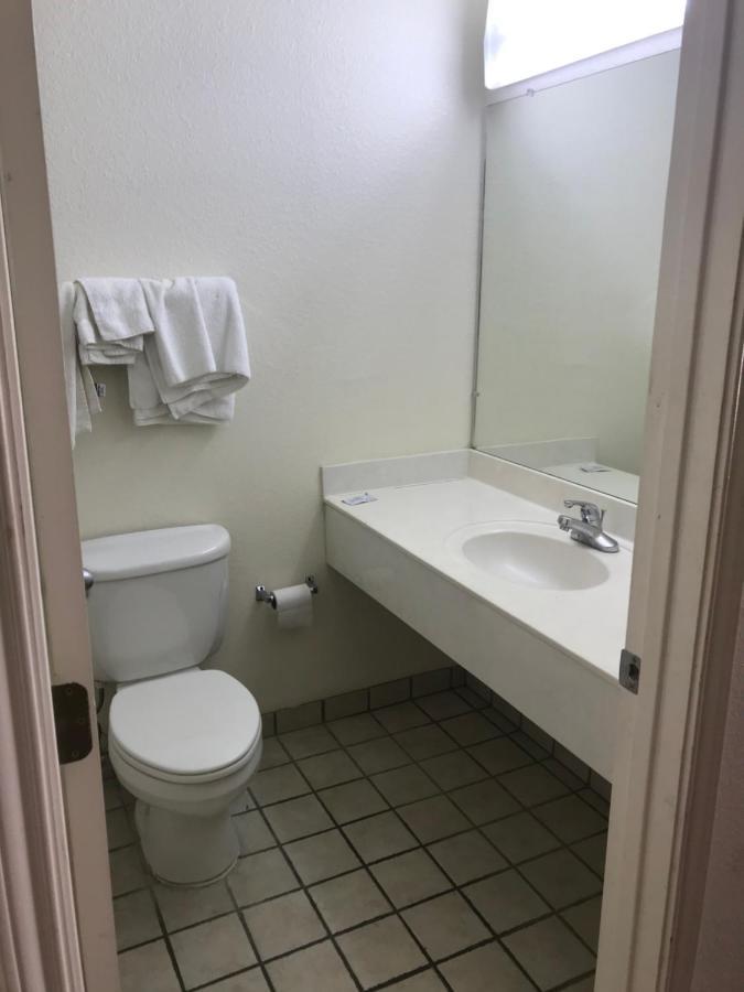 Country Inn Motel Σαν Αντόνιο Εξωτερικό φωτογραφία
